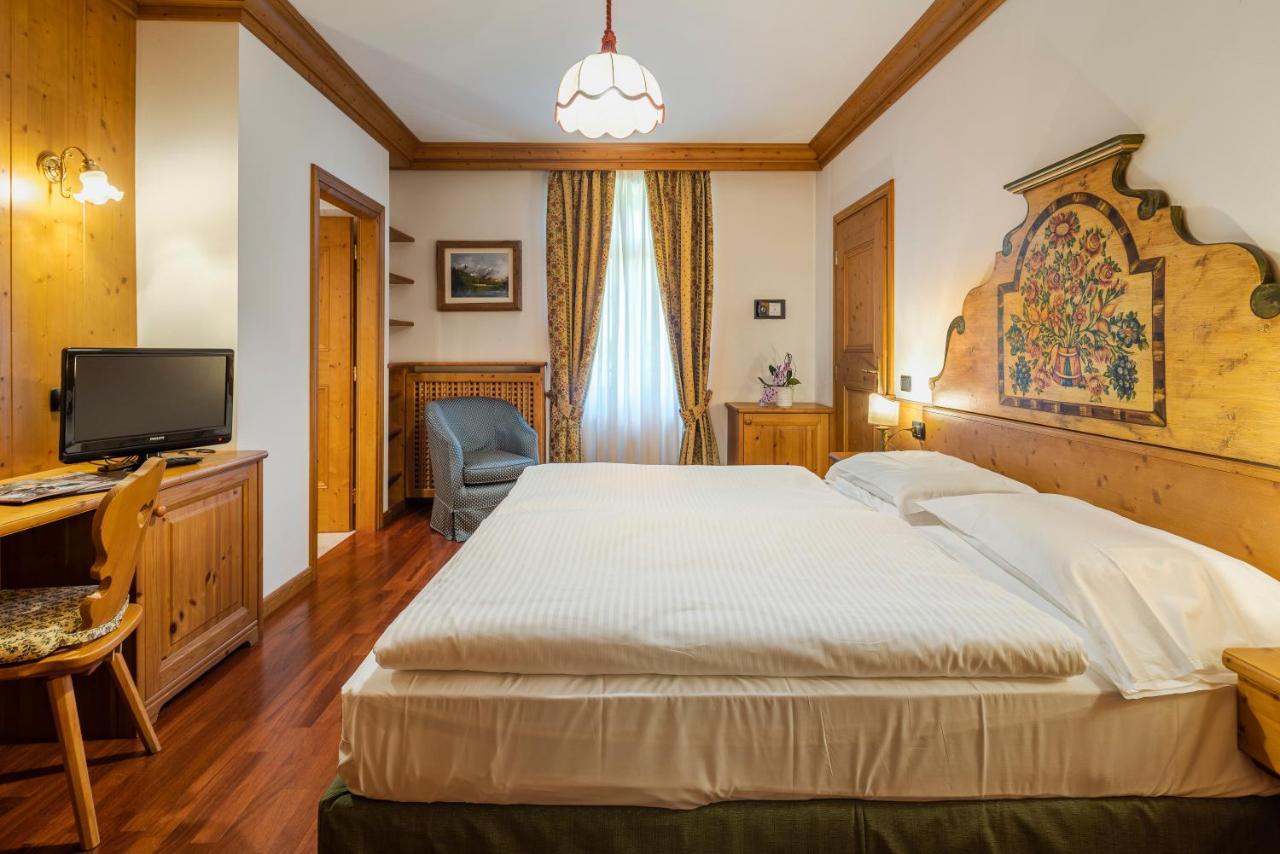 Franceschi Park Hotel Cortina d'Ampezzo Exterior photo