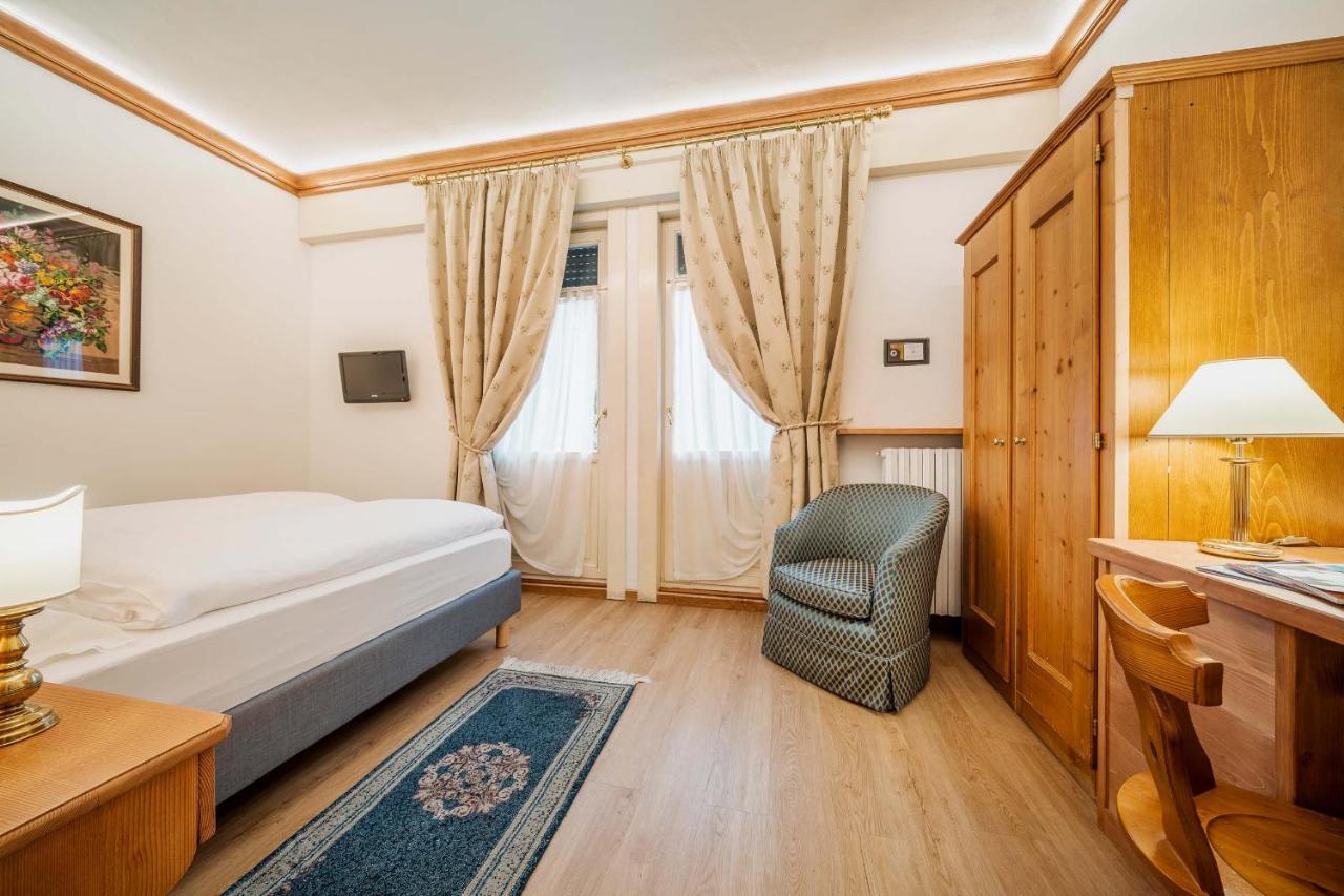 Franceschi Park Hotel Cortina d'Ampezzo Exterior photo